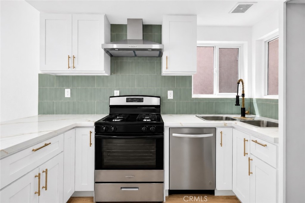 11821 Aurora Court, Fontana