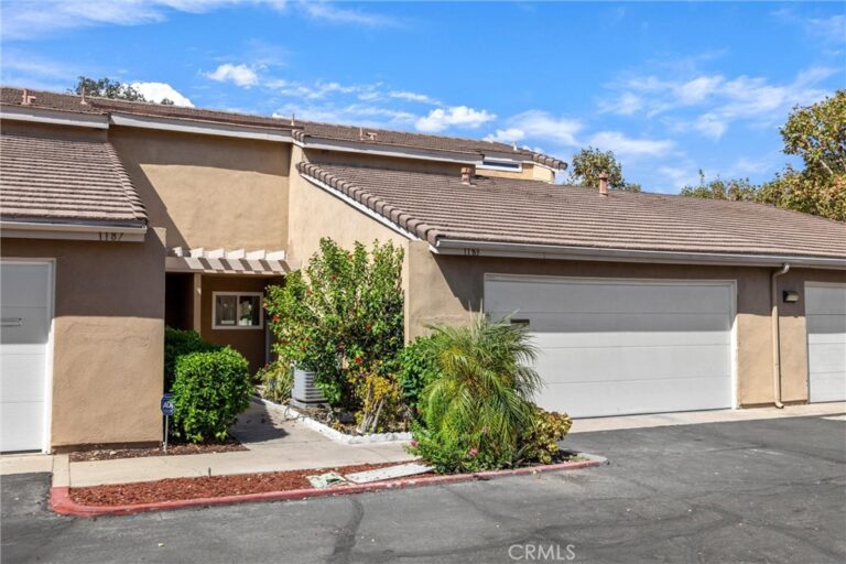 1183 Mountain Gate, Upland