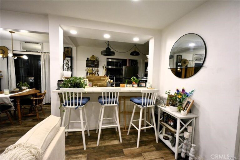 1214 S Sultana, Ontario