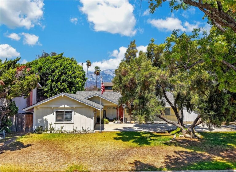 1215 Dickenson, Upland