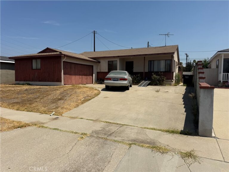 1220 S Vecino, Glendora