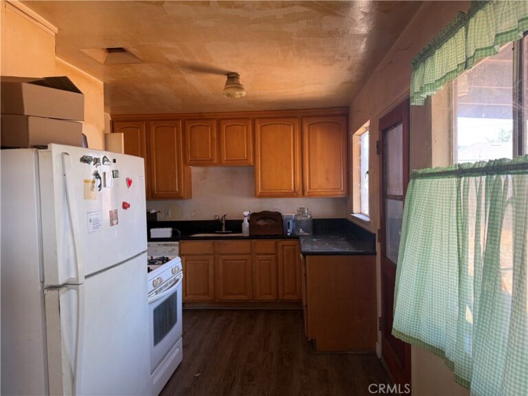1220 S Vecino, Glendora