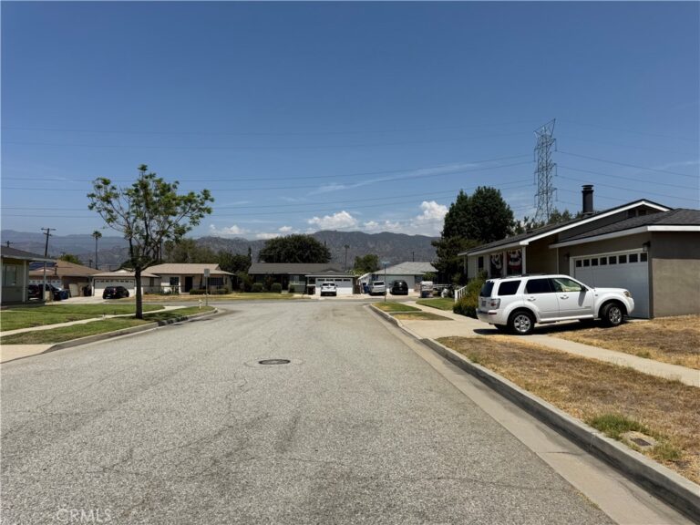 1220 S Vecino, Glendora