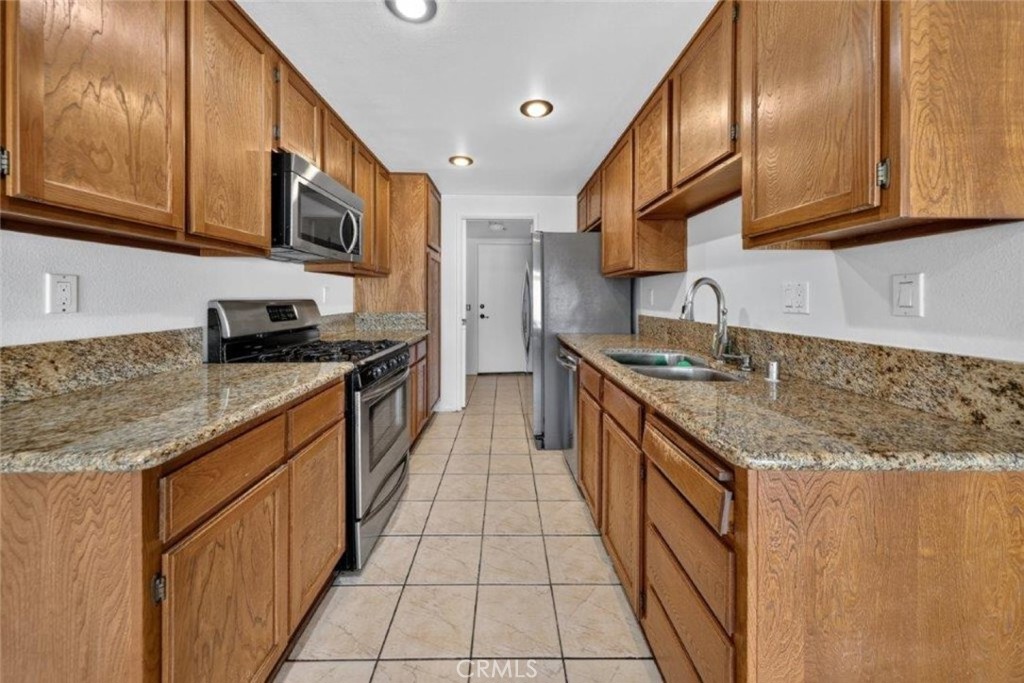 1239 Glenview Lane, Glendora