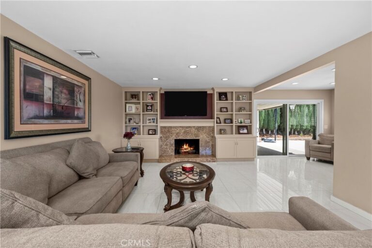 1243 S Stephora, Glendora