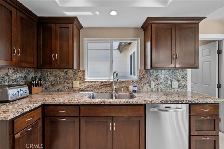 1243 S Stephora, Glendora