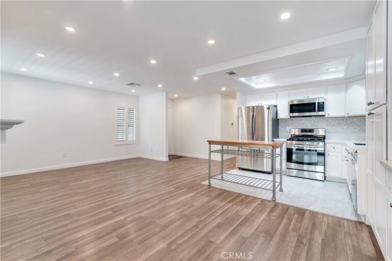 1268 Tarryglen Ln, San Dimas