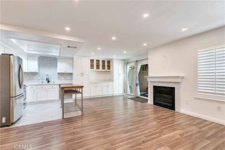 1268 Tarryglen Ln, San Dimas