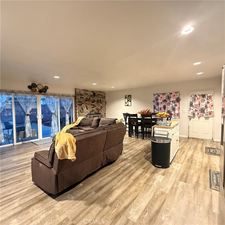 1277 Essex, Pomona