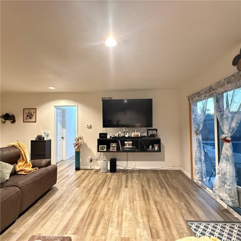 1277 Essex, Pomona