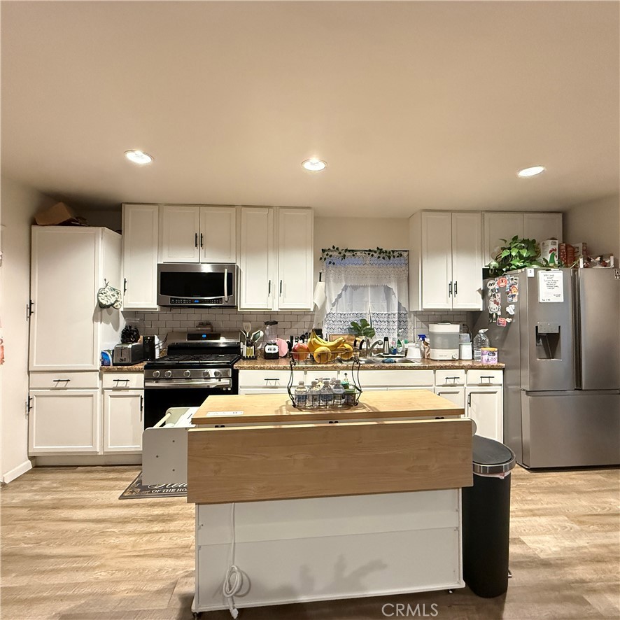 1277 Essex, Pomona