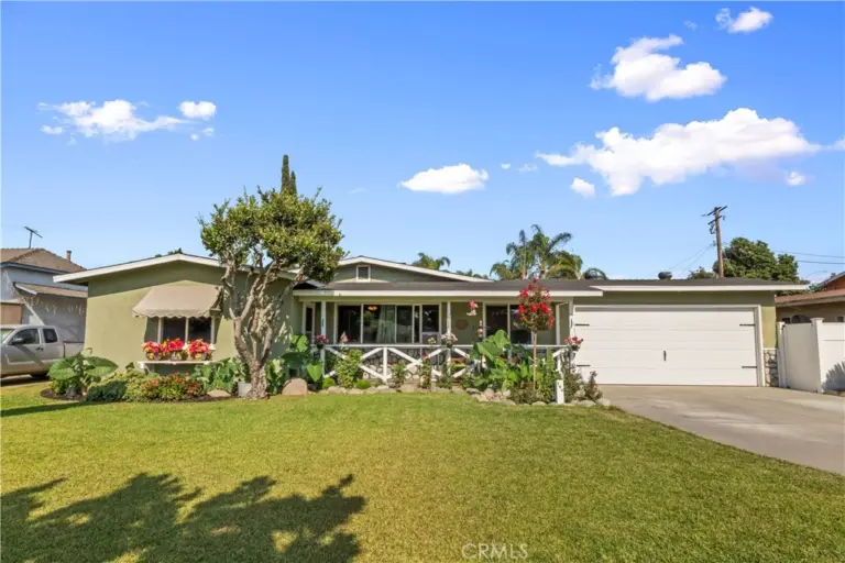 128 N Walnuthaven Drive, West Covina