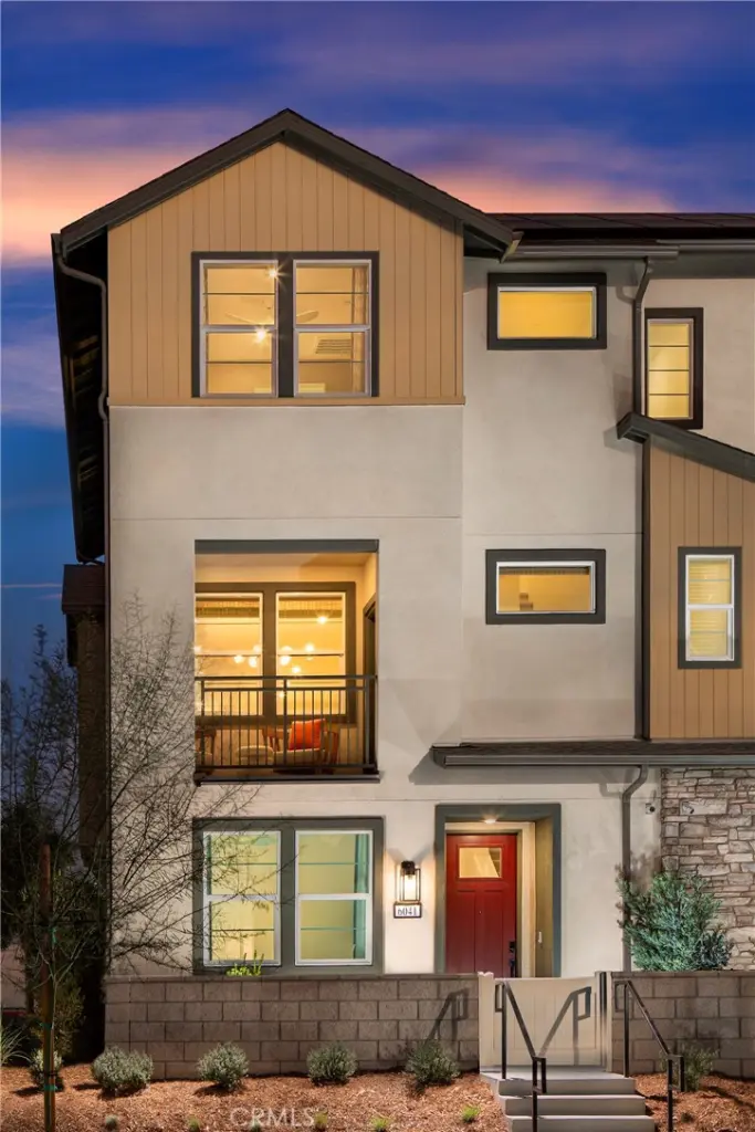 12829 Glacier Way, Eastvale