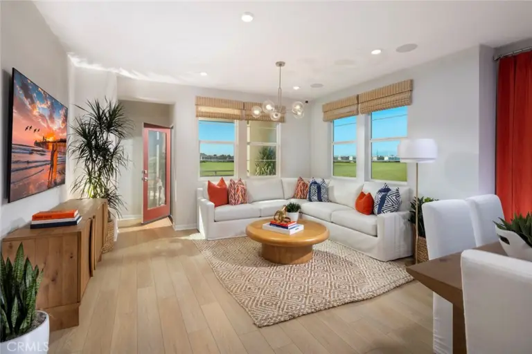 12829 Glacier Way, Eastvale