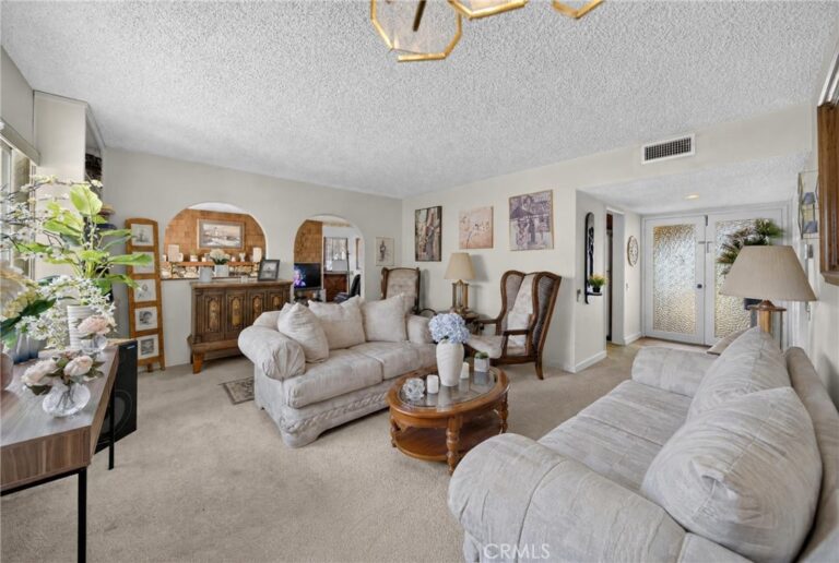 130 Wagonwheel Road, Glendora