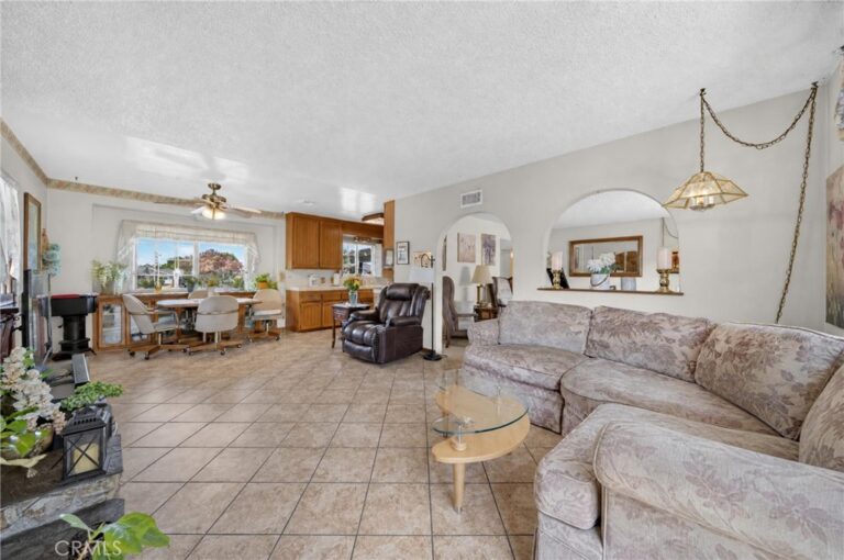 130 Wagonwheel Road, Glendora
