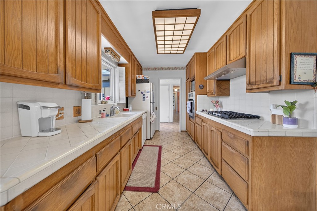 130 Wagonwheel Road, Glendora