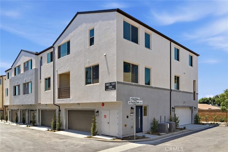 1302 W North Pinecrest Paseo, Ontario