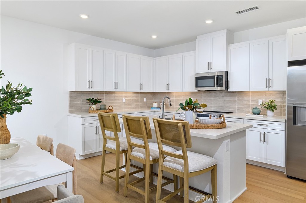1302 W North Pinecrest Paseo, Ontario