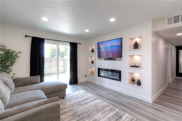 1309 W Mission Boulevard #U-109, Ontario