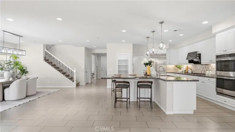 13256 Eaglebluff Lane, Eastvale