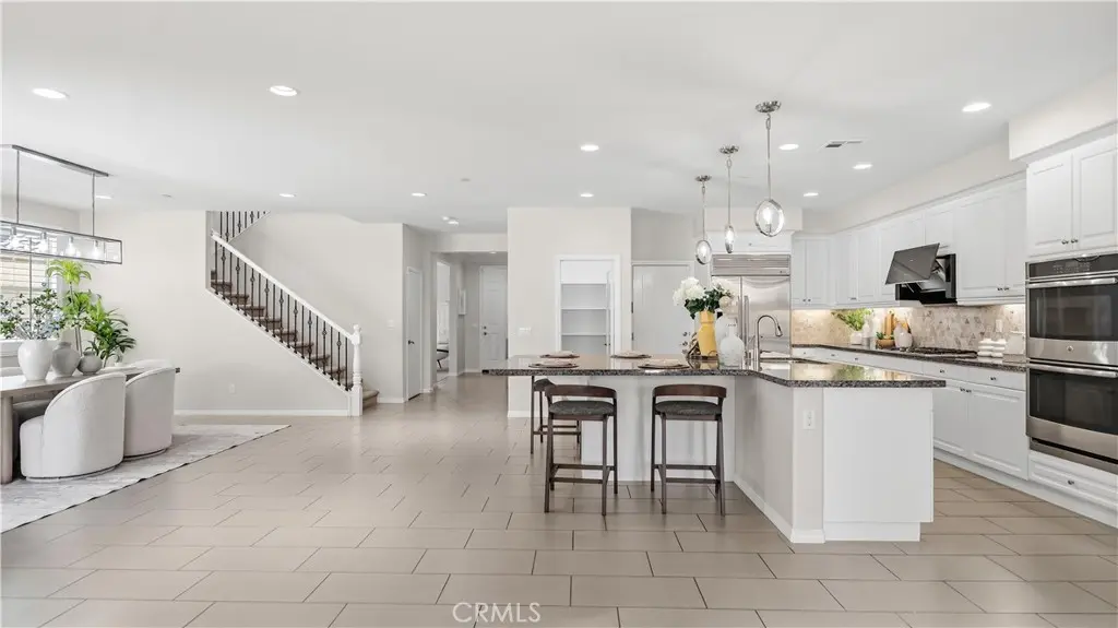 13256 Eaglebluff Lane, Eastvale