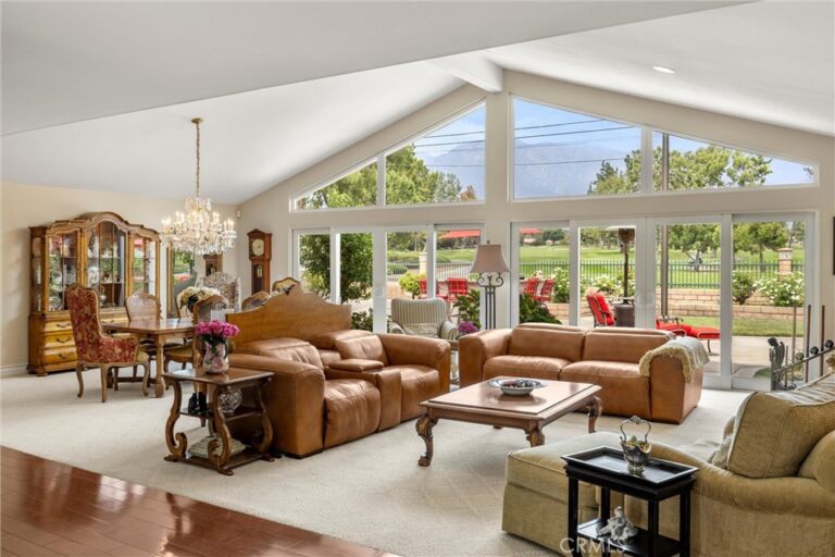 1328 Loma Sola, Upland