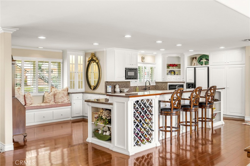 1328 Loma Sola, Upland