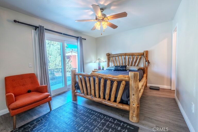 1355 N Orange Avenue, Ontario