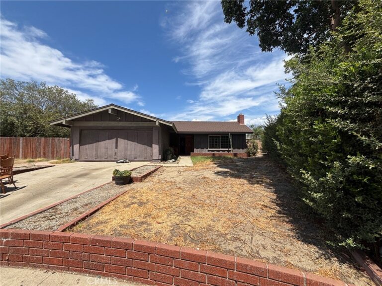 1355 N Placer Avenue, Ontario