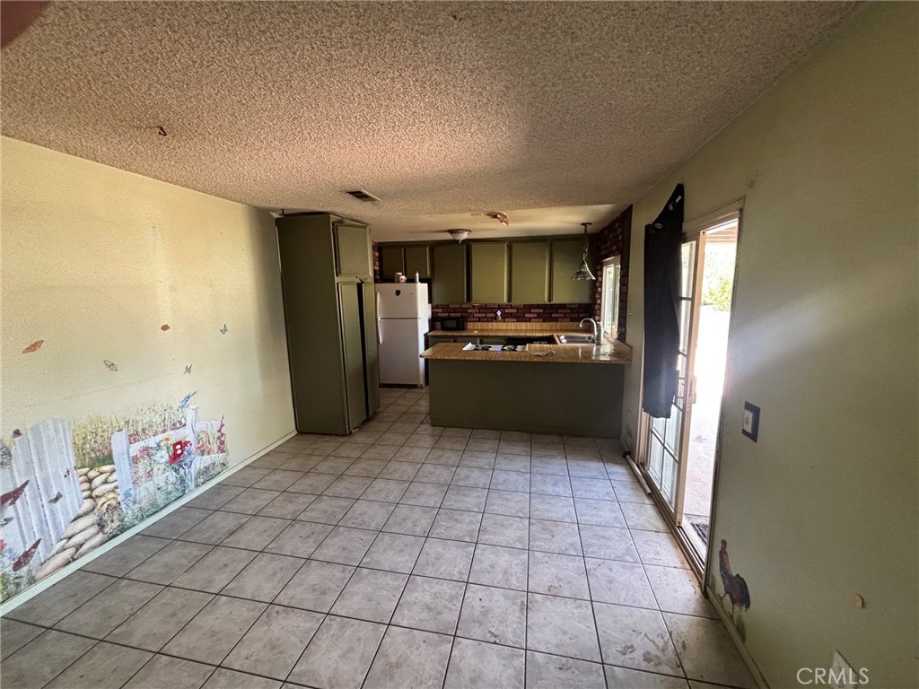 1355 N Placer Avenue, Ontario