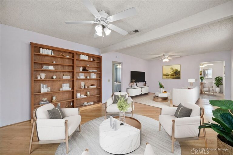 1356 1/2 Bowen, Upland