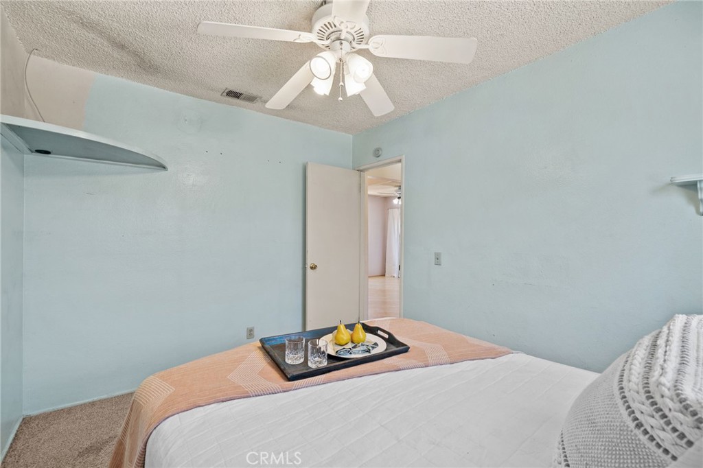 1356 1/2 Bowen, Upland