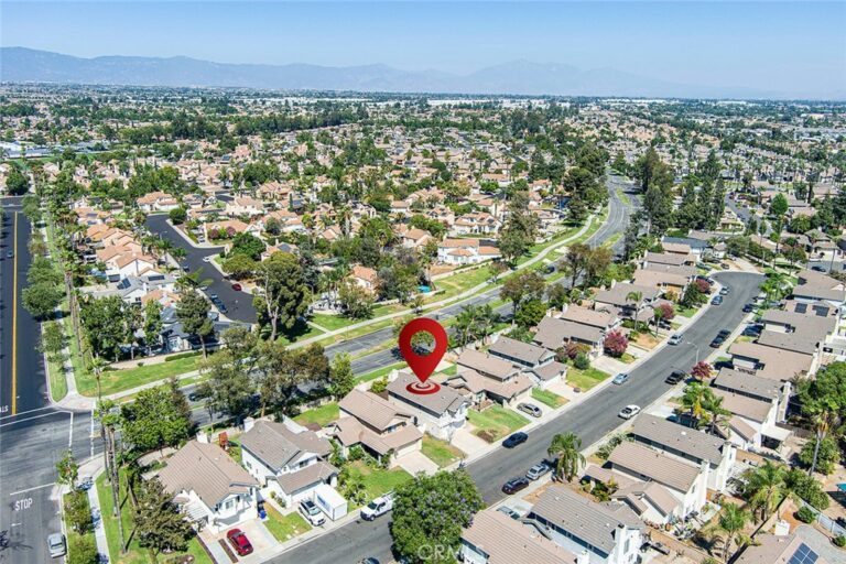 13562 Sutter Court, Fontana