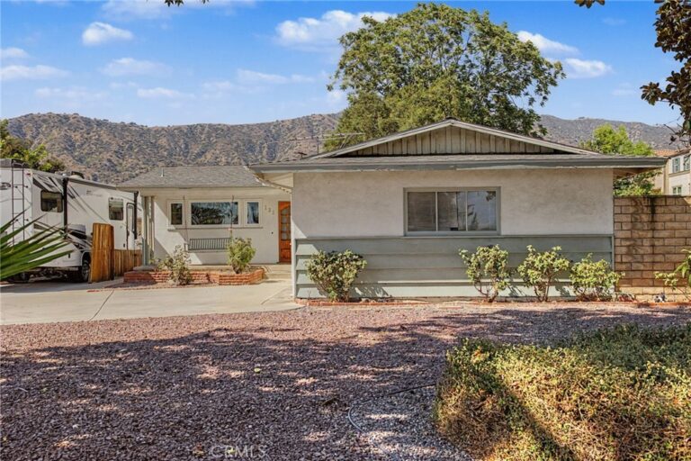 138 N Vecino Avenue, Glendora