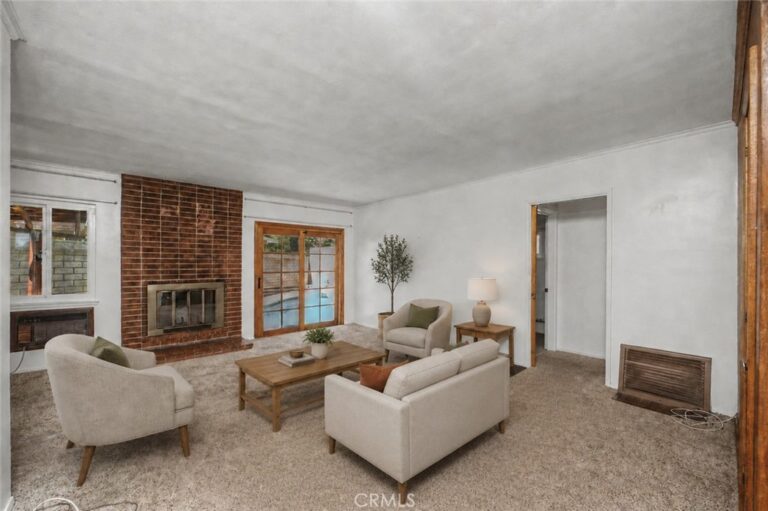 138 N Vecino Avenue, Glendora