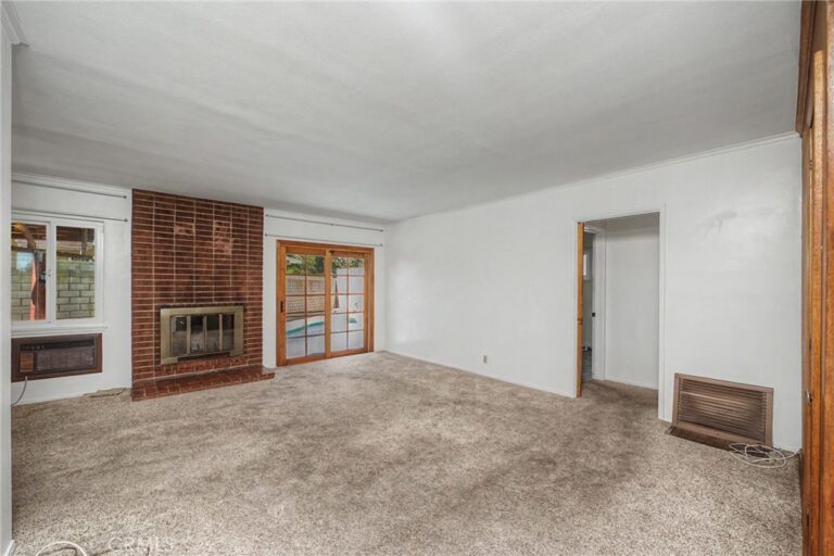 138 N Vecino Avenue, Glendora