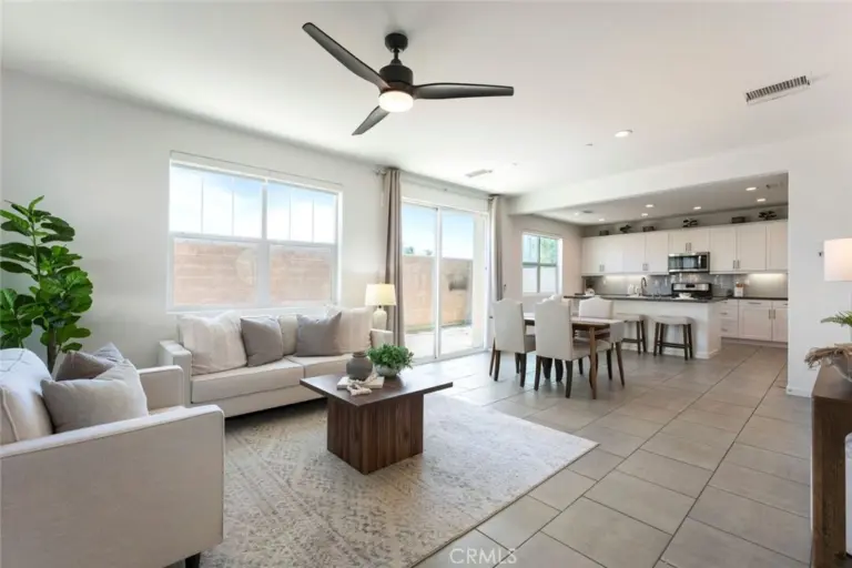 13803 La Pradera, Eastvale