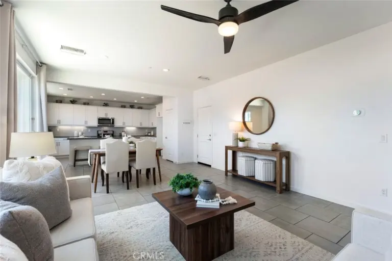 13803 La Pradera, Eastvale