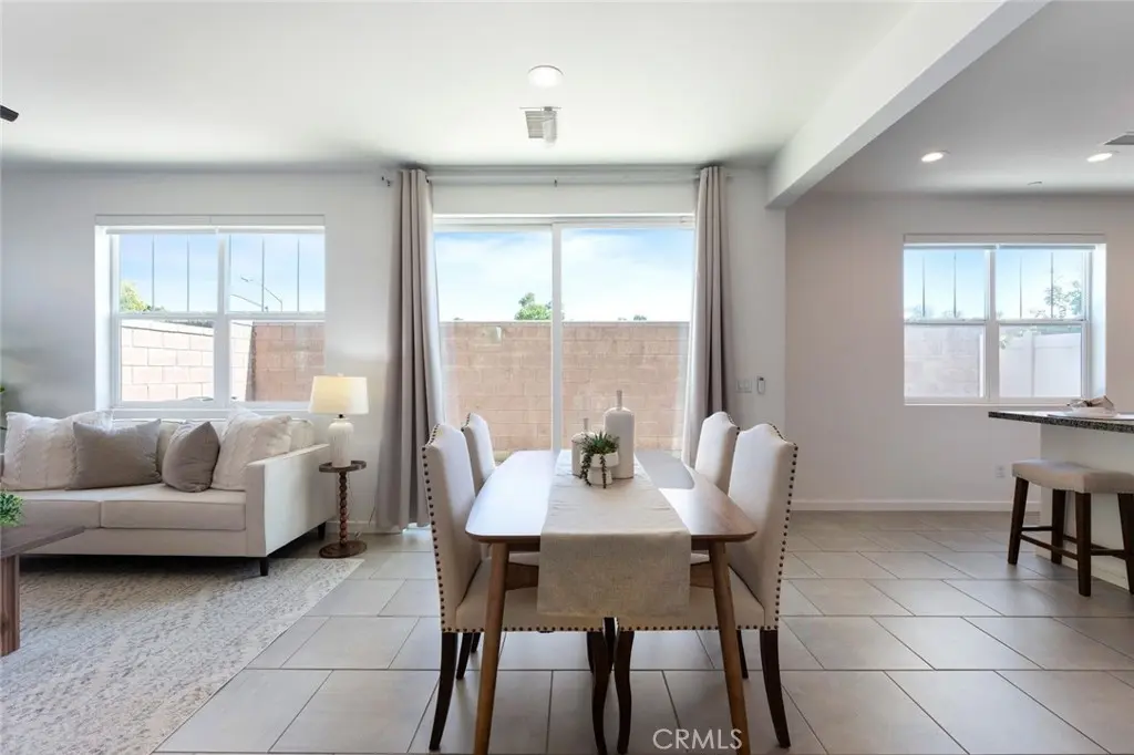 13803 La Pradera, Eastvale