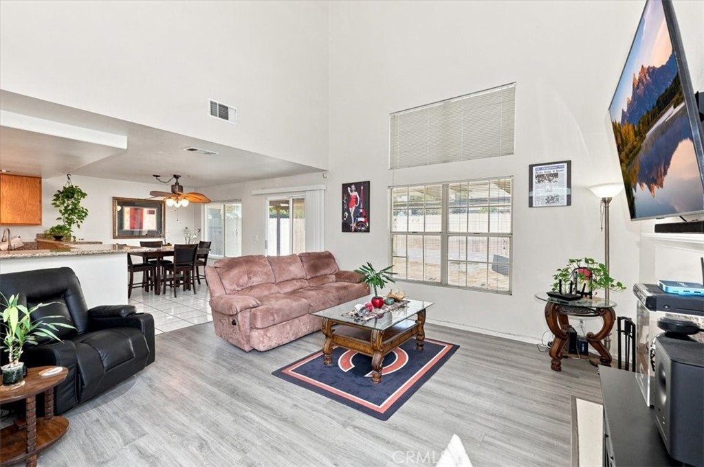 13962 Green Vista, Fontana