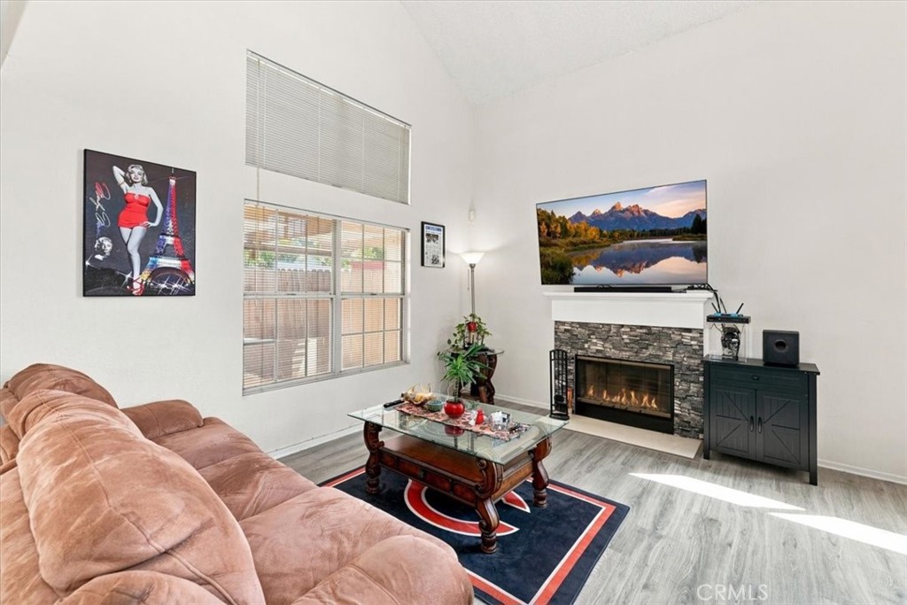 13962 Green Vista, Fontana