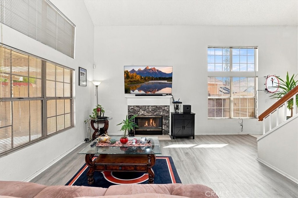 13962 Green Vista, Fontana