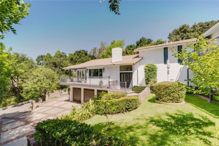142 Crescent Glen Drive, Glendora