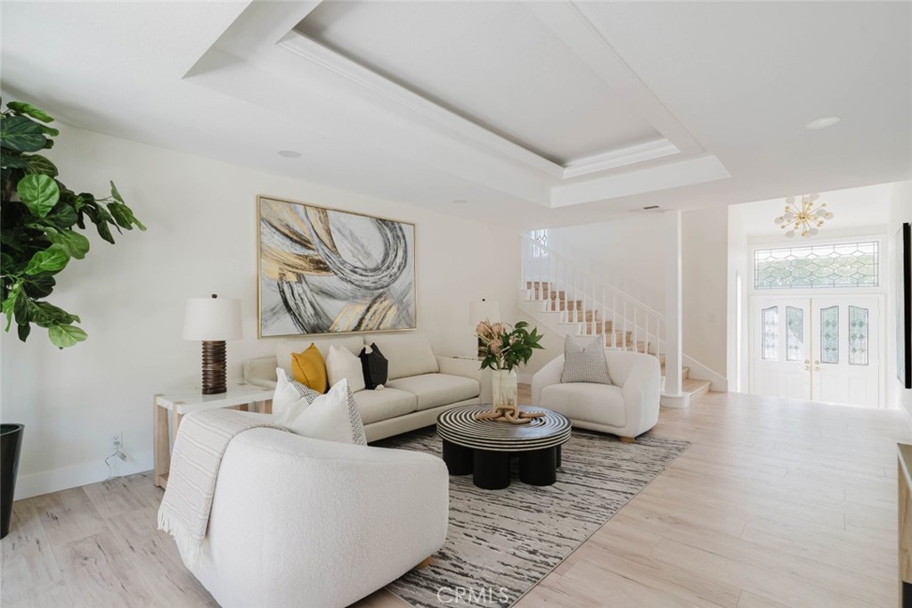 142 Crescent Glen Drive, Glendora