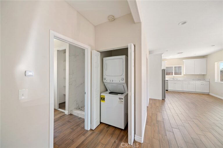 1421 Bonita, La Verne