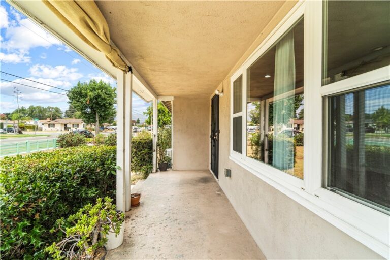 1422 N Sultana, Ontario