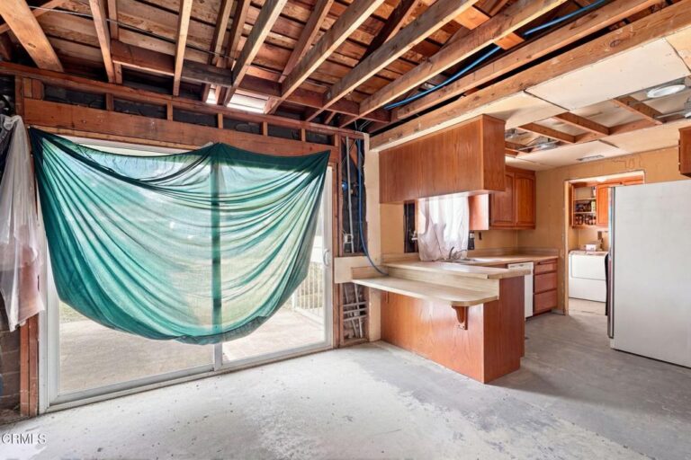 1423 W 8th Street, Upland
