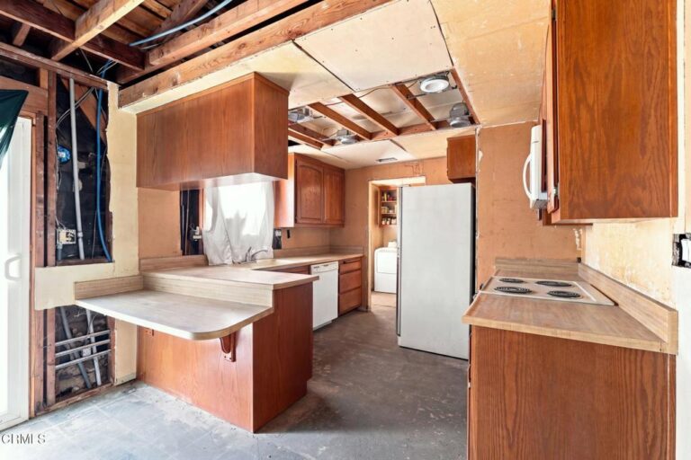 1423 W 8th Street, Upland