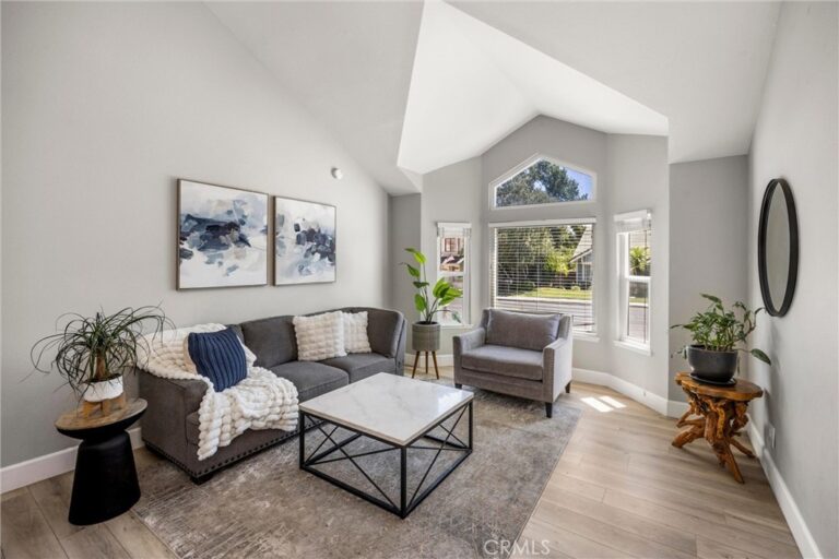 1427 Lookout Court, Upland